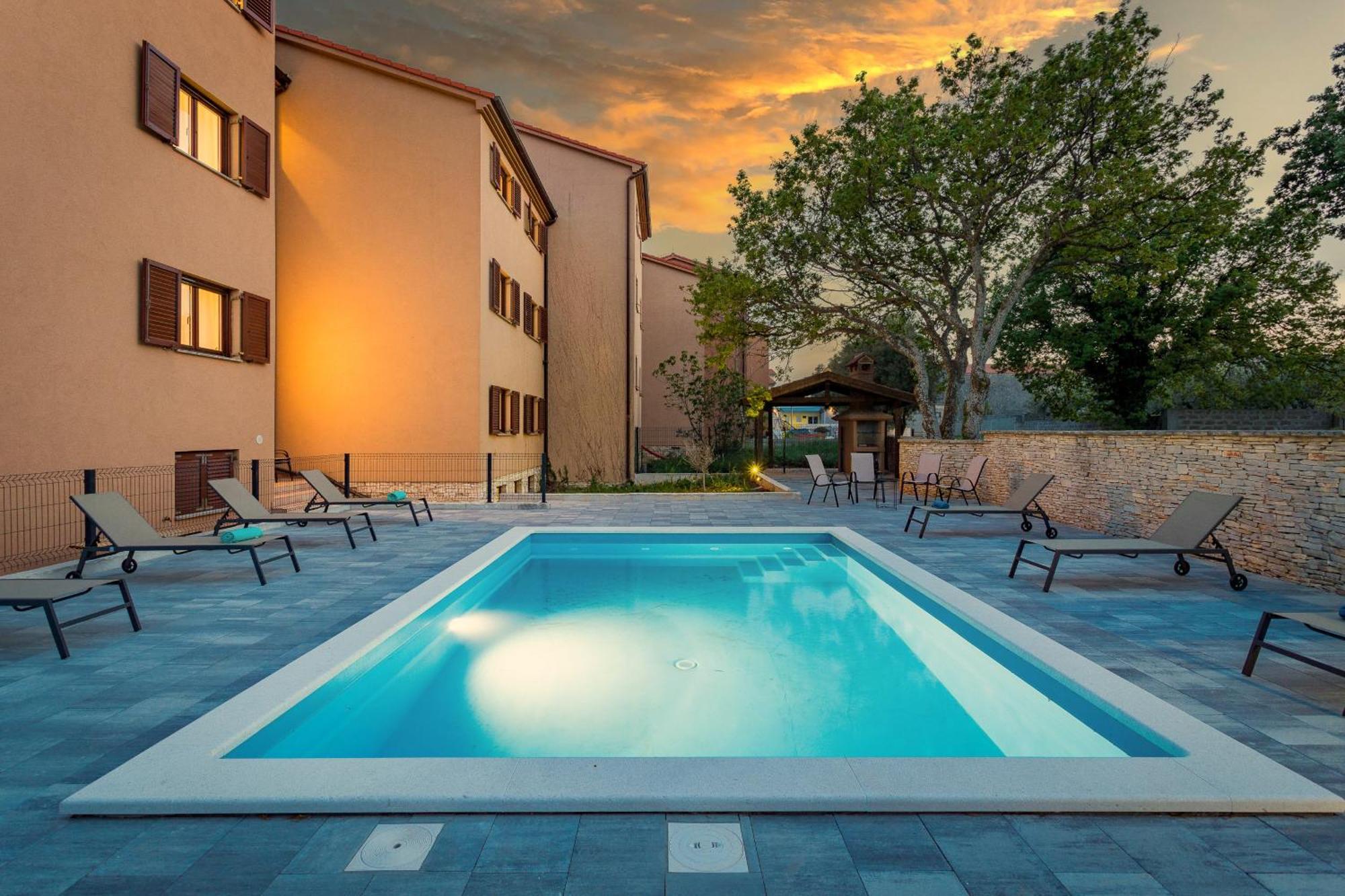 Apartments Cesare With Shared Pool Liznjan Luaran gambar